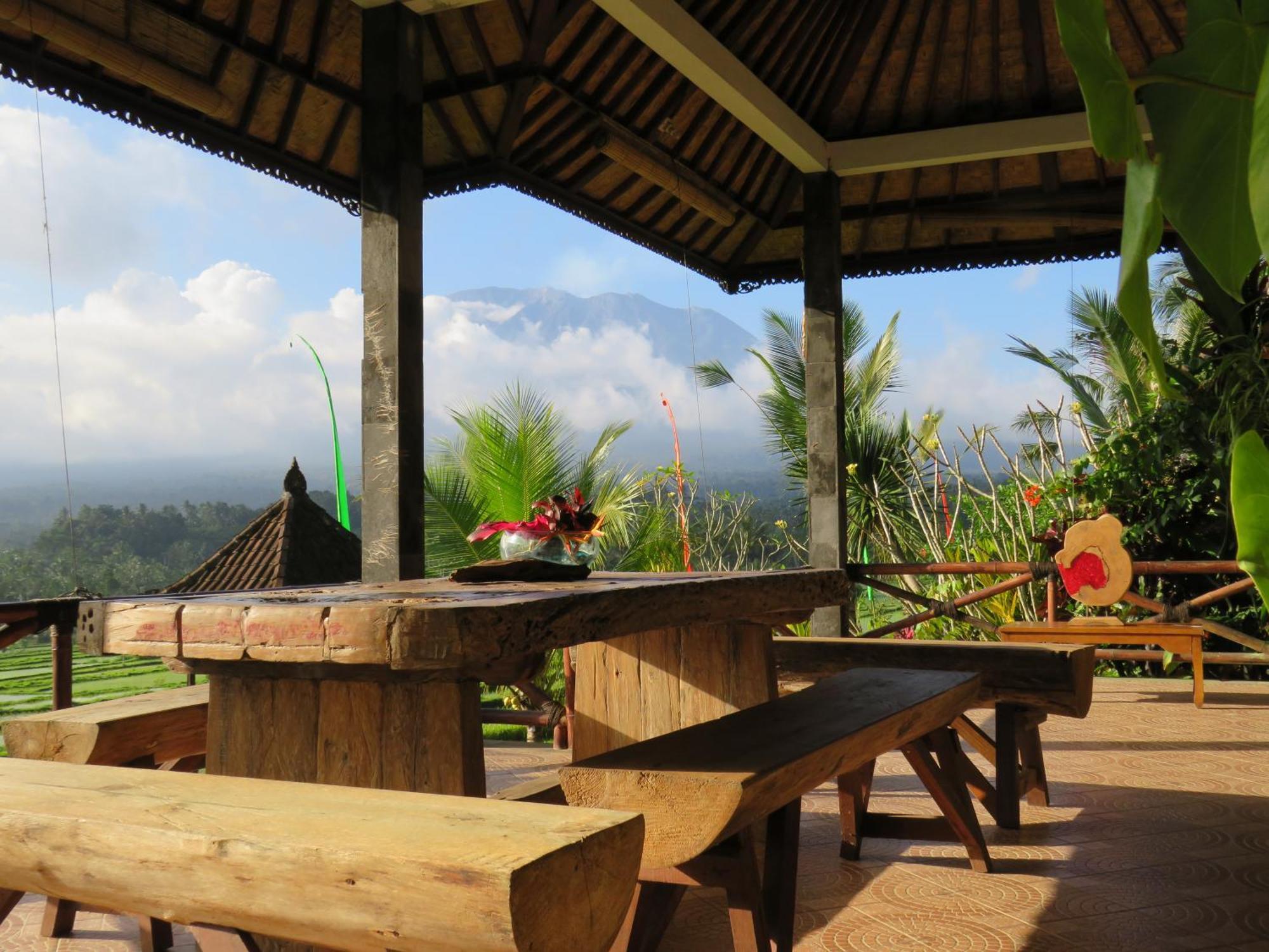 Great Mountain Views Villa Resort Selat Экстерьер фото