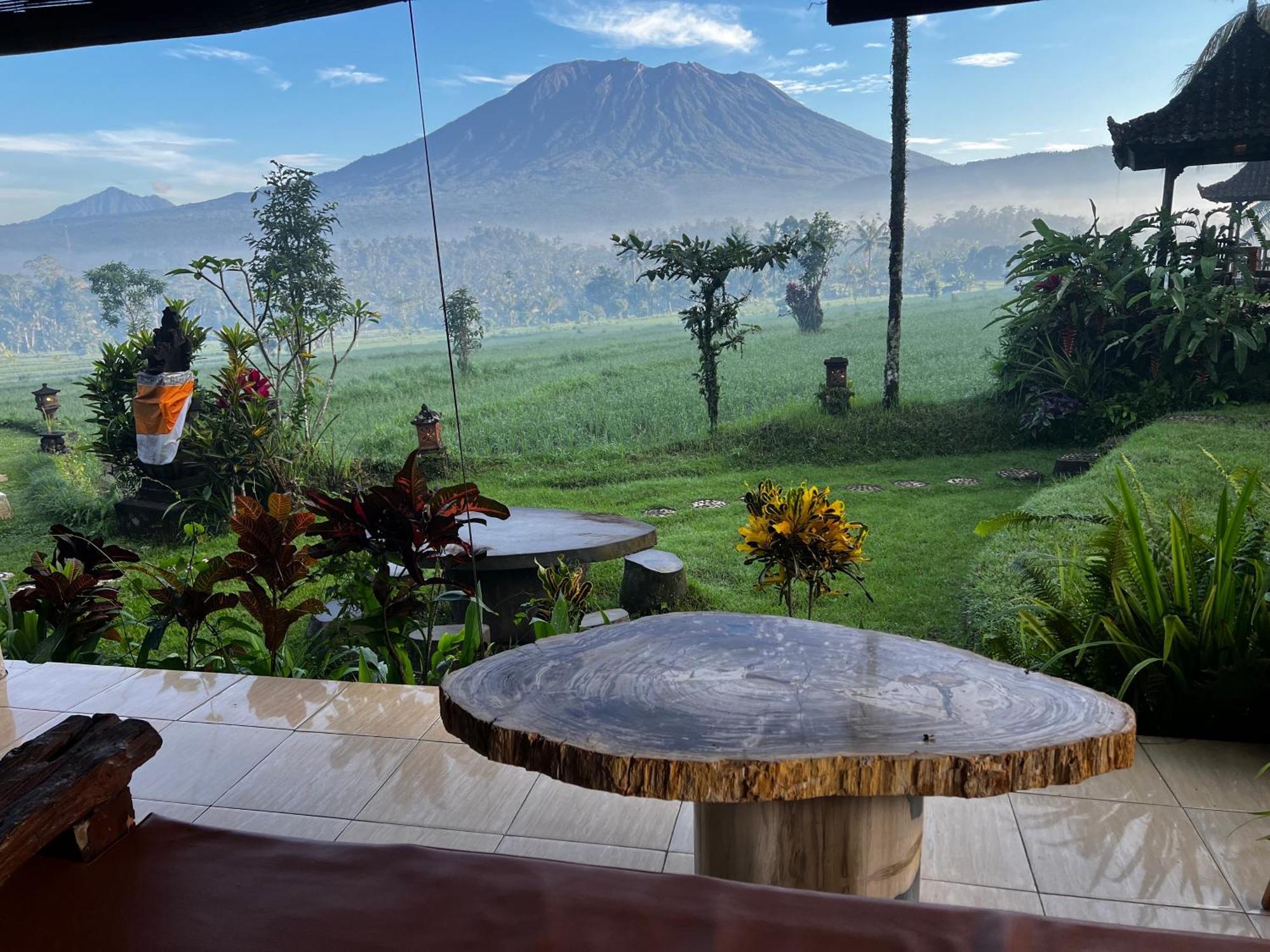 Great Mountain Views Villa Resort Selat Экстерьер фото