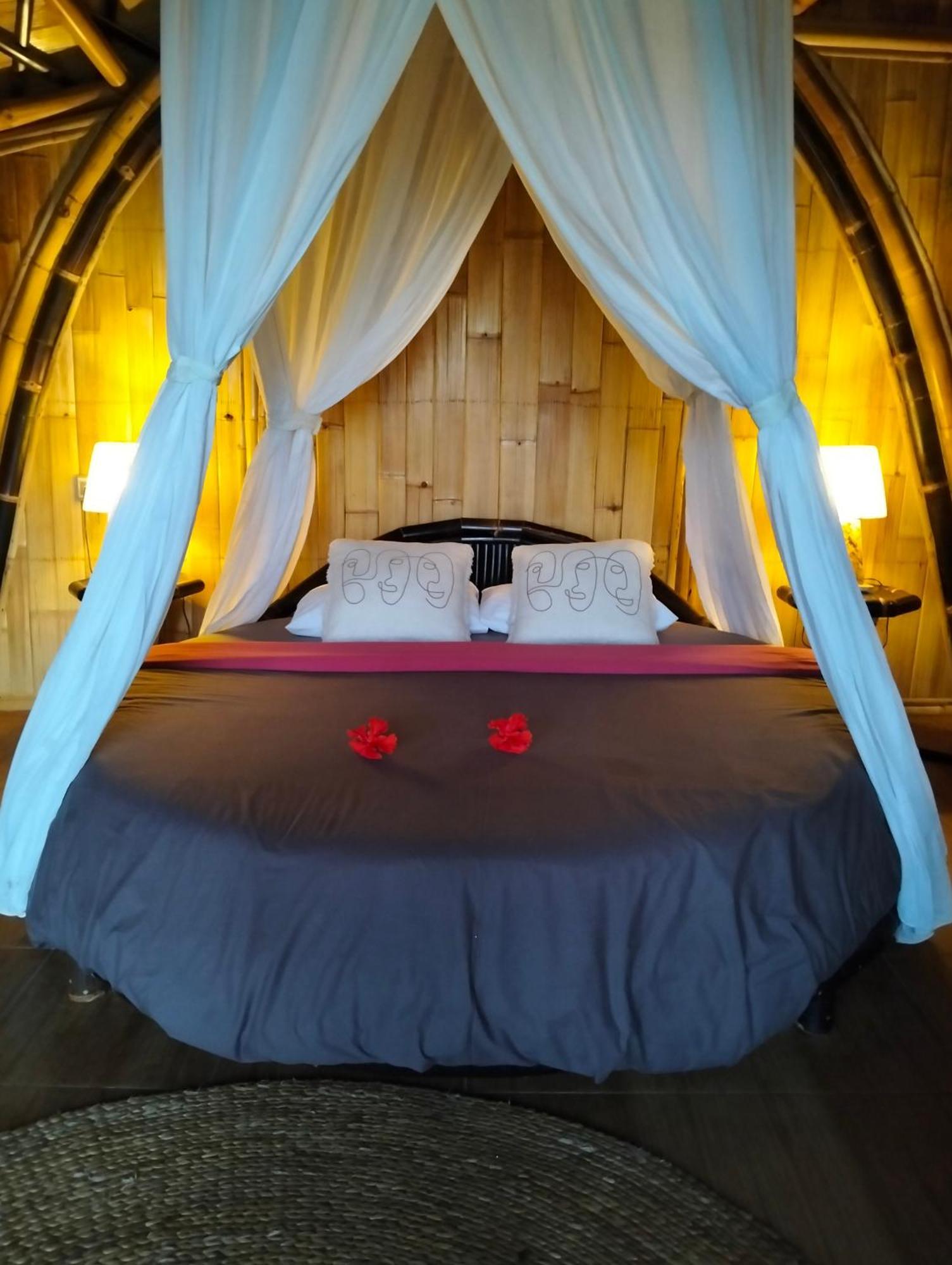 Great Mountain Views Villa Resort Selat Экстерьер фото