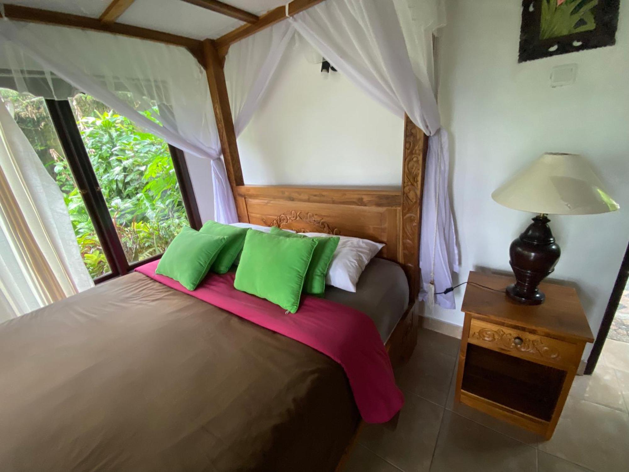 Great Mountain Views Villa Resort Selat Номер фото